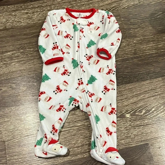 My first Christmas sleeper- 6 month - Picture 1 of 3